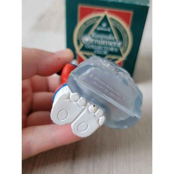 Hallmark Beary artistic 1991 ornament Xmas Decor polar bear - Picture 5 of 6